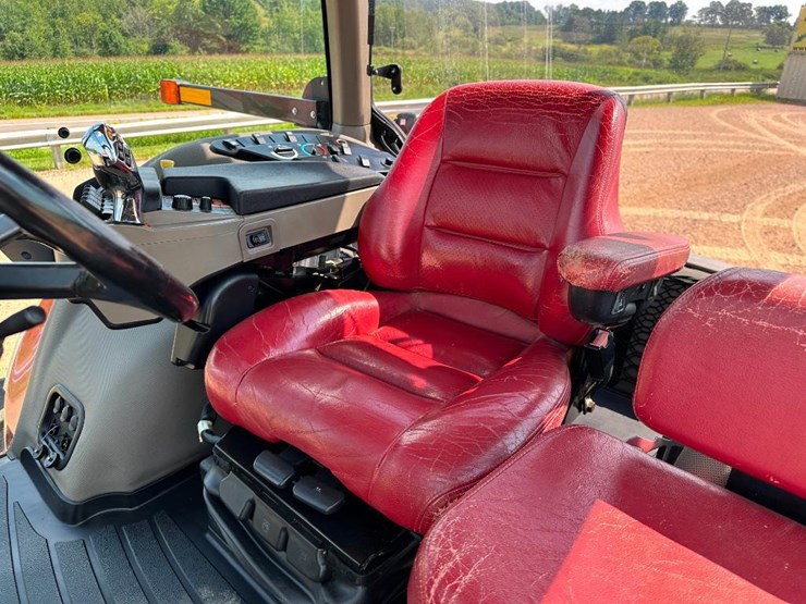 2015-case-ih-magnum-315-image-52