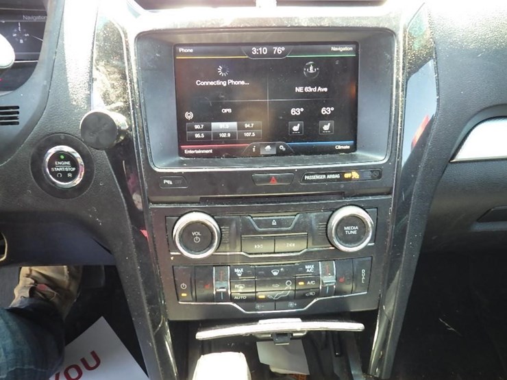 2016-ford-explorer-xlt-image-25