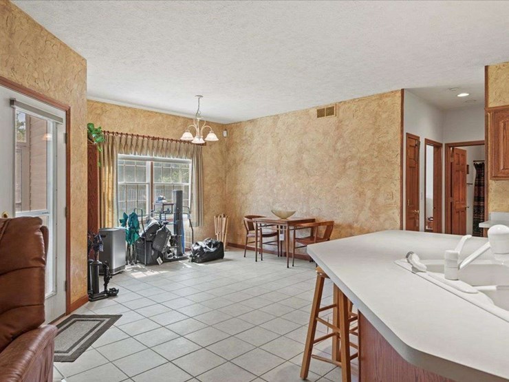 114-heatherstone-dr.-chatham,-il-62629-image-12