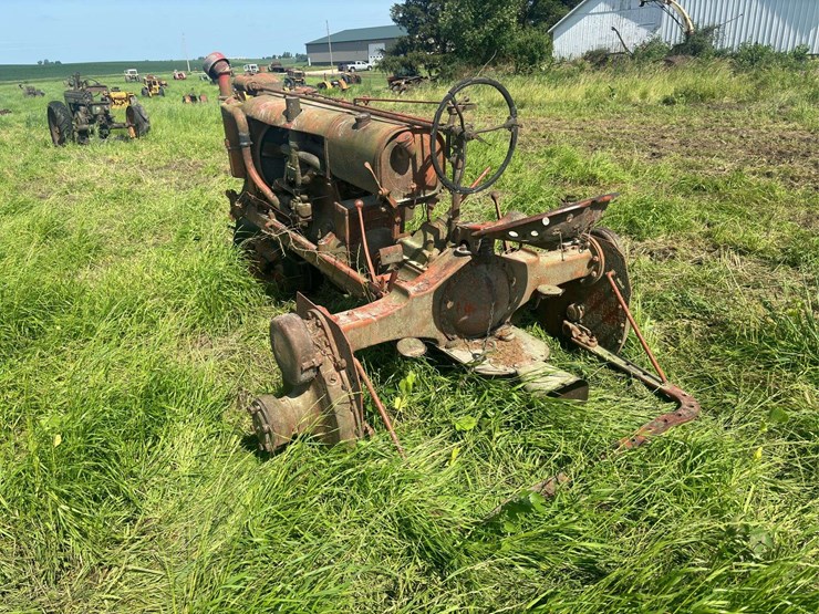 farmall-f30-image-3