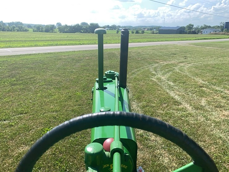 john-deere-b-image-25