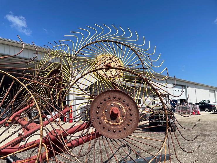 #6249-•-agc-wheel-rake-image-15