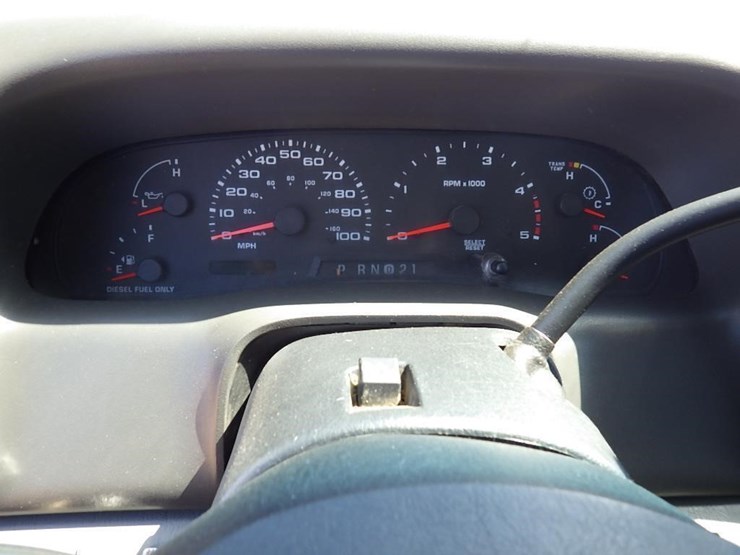 2004-ford-f550-image-16