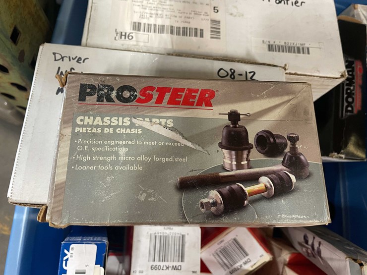 #2111-•-(3)-totes-of-misc.-auto-parts-(pr10)-image-8