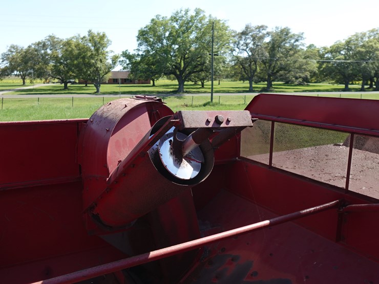 1991-case-ih-1660-image-23