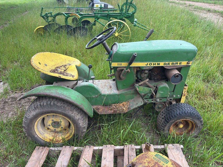 john-deere-110-image-4