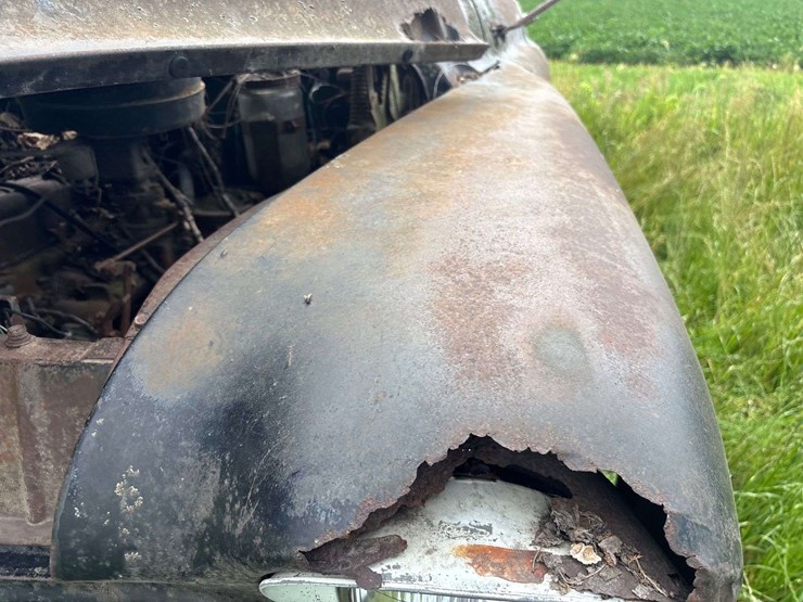 chevy-400-truck-with-minneapolis-moline-corn-sheller-image-13