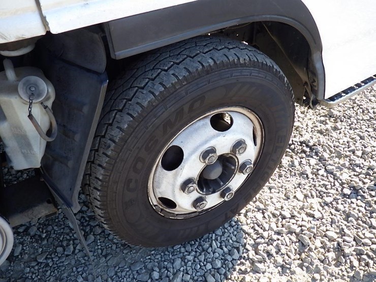 2000-isuzu-npr-image-29