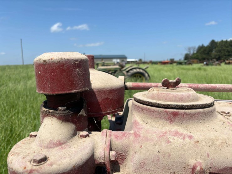 farmall-f12-image-43