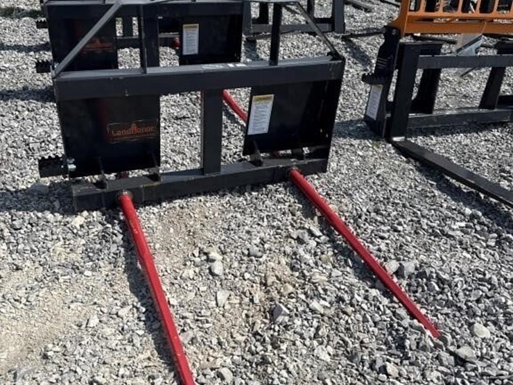 land-honor-skid-steer-bale-spear-image-1