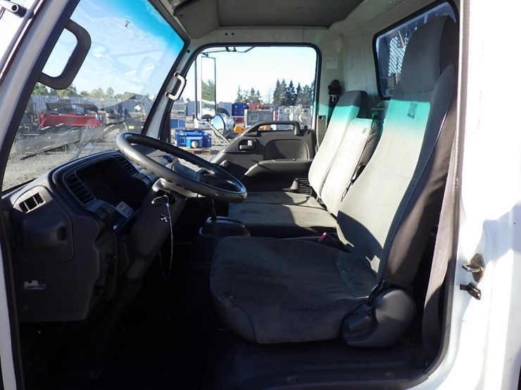 2000-isuzu-npr-image-16