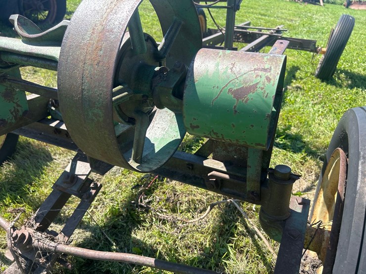 antique-john-deere-hoist-image-10