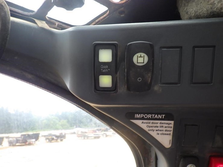 john-deere-319dt-skid-steer-tracked-loader-image-23