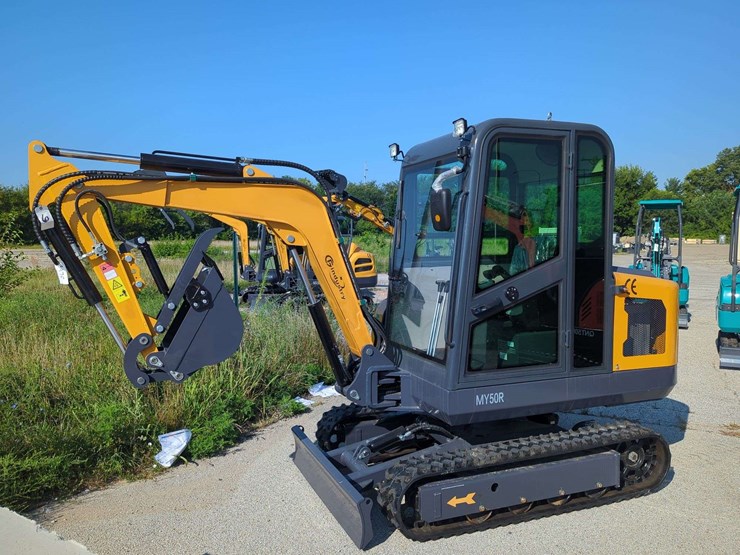 28-hp---cfg-industrial-mini-excavator-enclosed-cab---my50r--(2025)-image-1