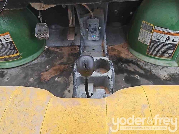 2021-john-deere-xuv855m-s4-image-34