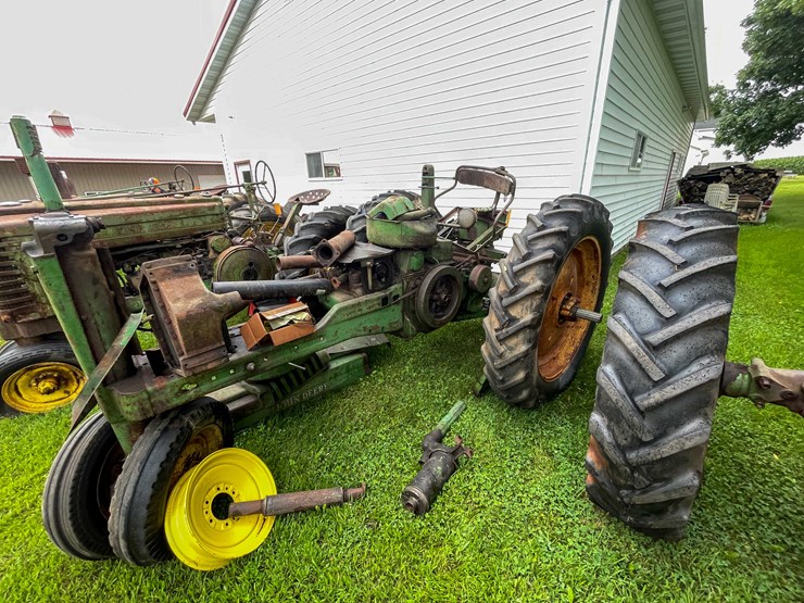 #6674-•-john-deere-parts-tractor-image-2
