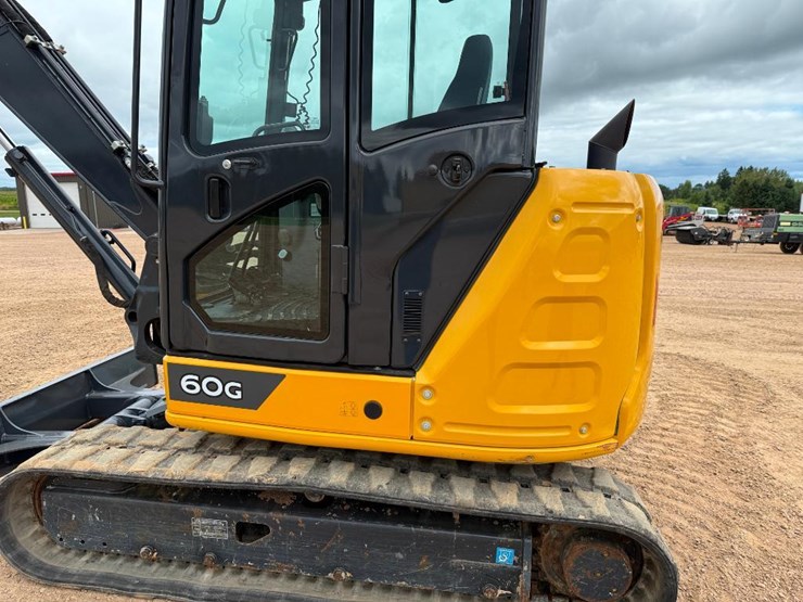 2021-deere-60g-image-24