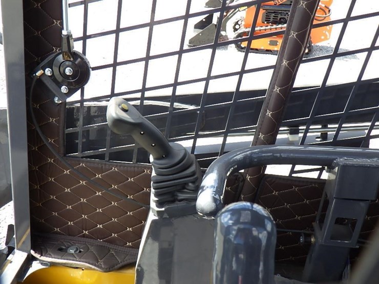 2025-cfg-tk35r-skid-steer-tracked-loader-image-17