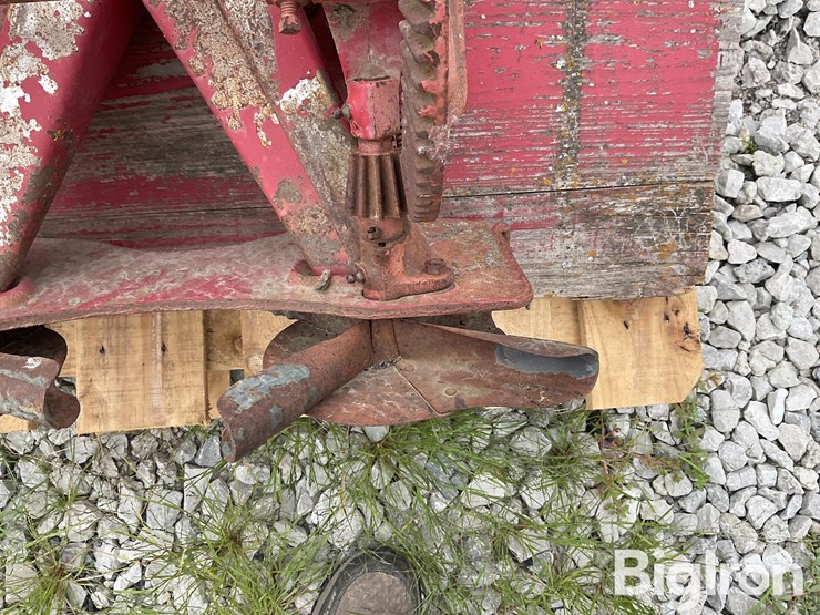 international-end-gate-seeder-image-11