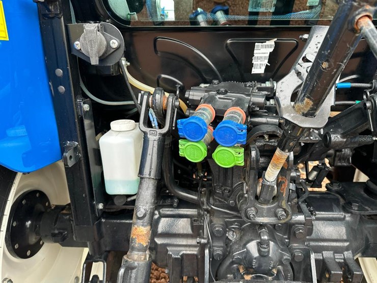 2022-new-holland-workmaster-55-image-33