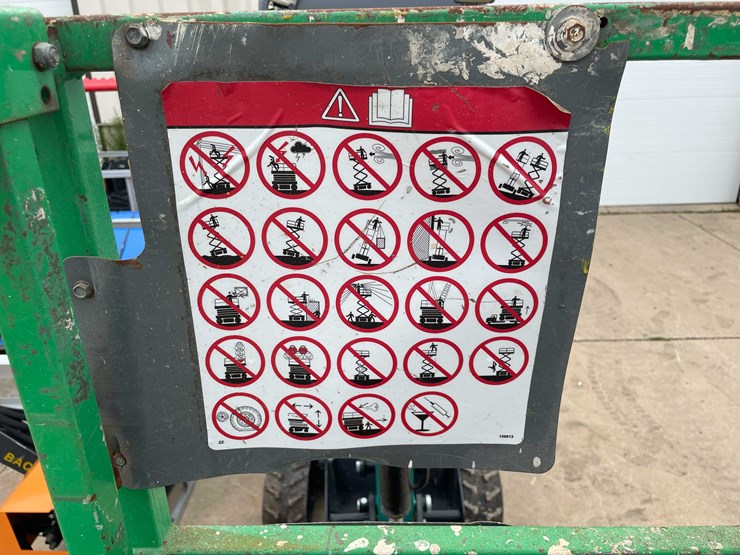 #1368-•-19'-scissor-lift-(o2)-image-35