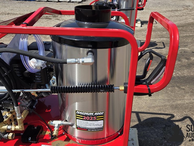 2025-magnum-4000-series-hot-water-pressure-washer-image-10
