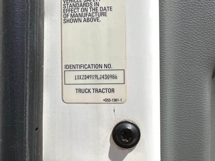 2020-kenworth-t880-image-19