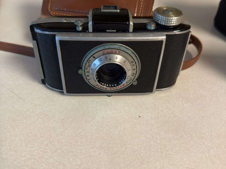 kodak-flash-bantam-and-canon-power-shot-s330-image-4
