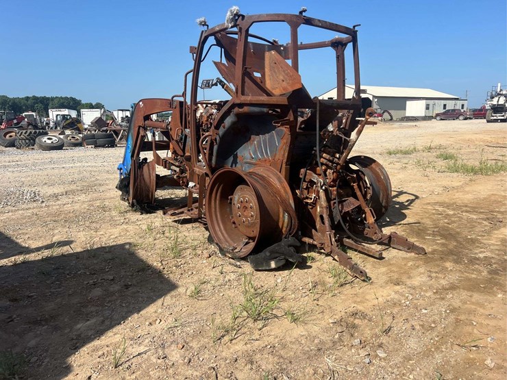 2013-new-holland-t4.95-image-2