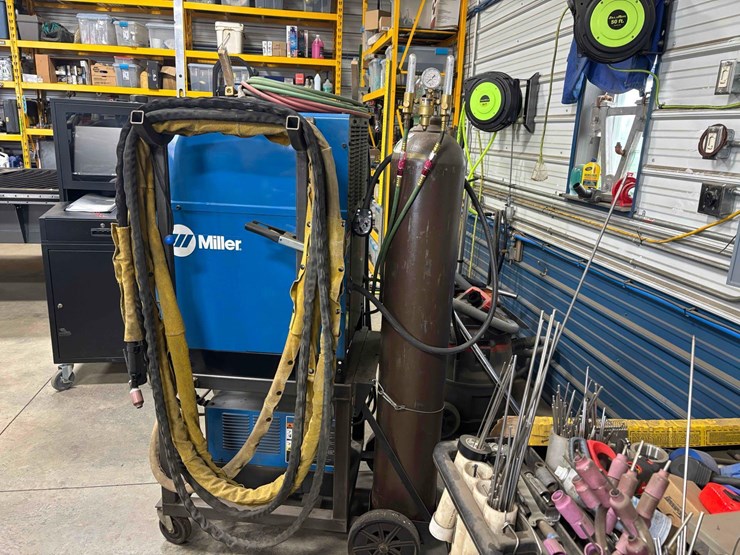 miller-250dx-welder-image-6
