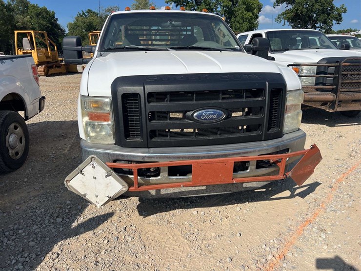 2010-ford-f350-image-8