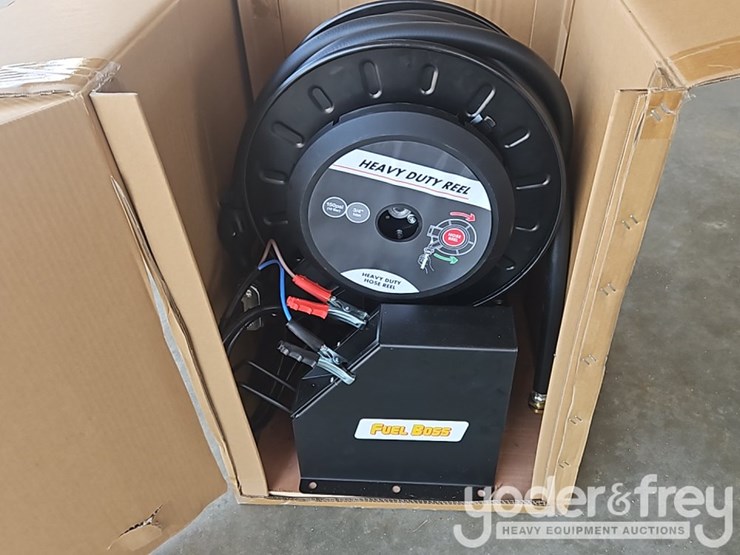 unused-fuel-boss-12v-portable-diesel-transfer-pump-15-gpm-c/w-12'-hose,-nozzle-image-1