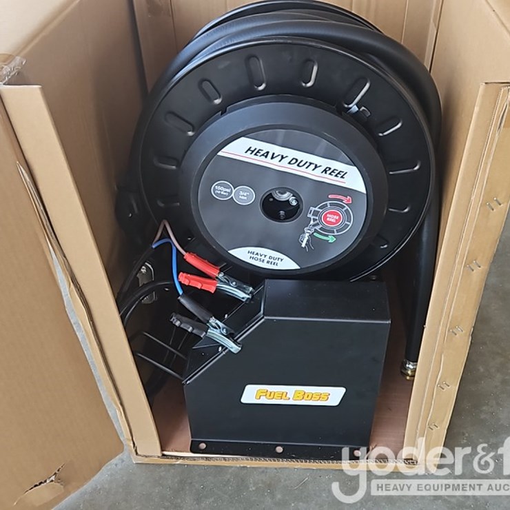 Unused Fuel Boss 12V Portable Diesel Transfer Pump 15 GPM c/w 12' Hose, Nozzle