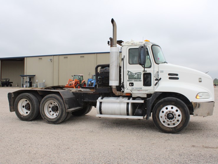 #2202-•-2006-mack-cxn613-truck-image-2