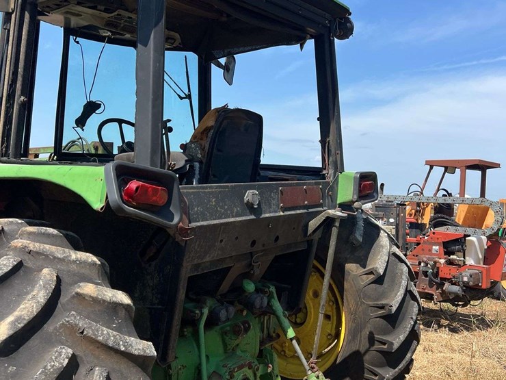 john-deere-2750-image-3