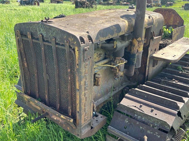 caterpillar-twenty-two-image-12