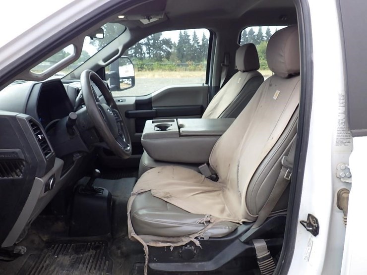 2019-ford-f550-image-16