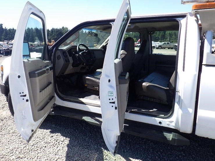 2010-ford-f250-image-16
