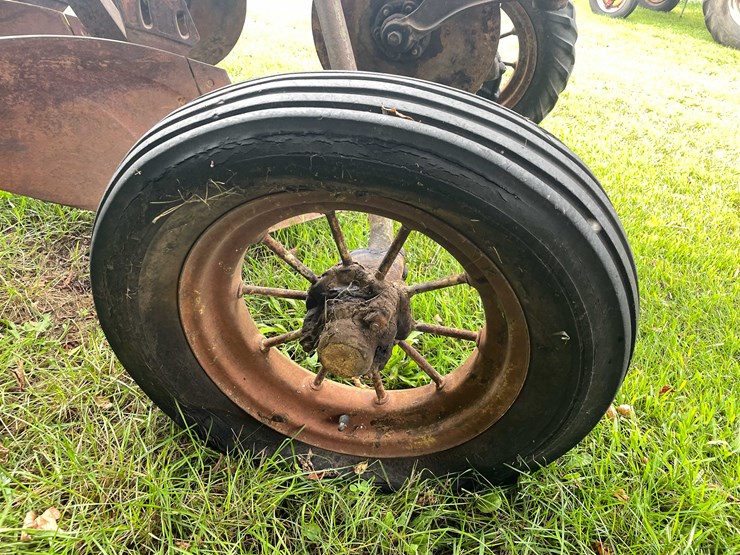 #7469-•-john-deere-plow-image-14