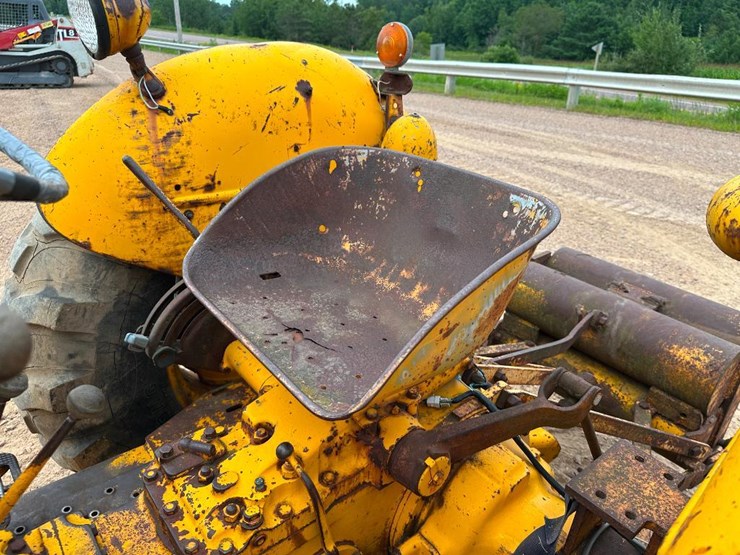 massey-ferguson-30-image-25