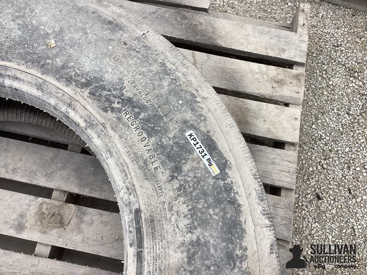 295/75r22.5-tire-image-12