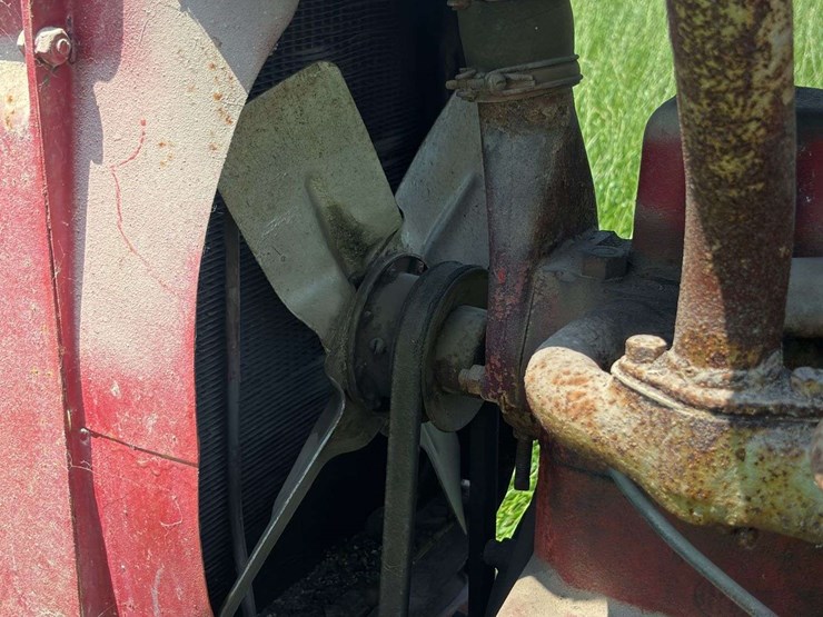 farmall-f12-image-27