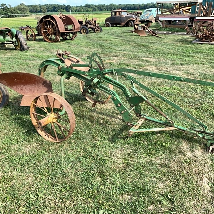 John Deere Single Btm Plow