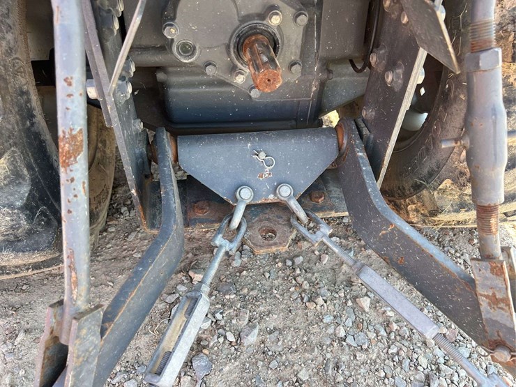 massey-ferguson-gc2400-image-17