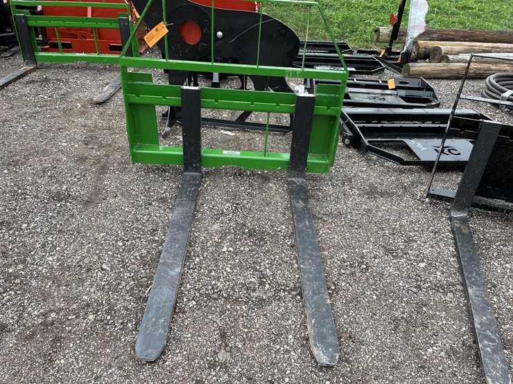 #6319-•-jd-kivel-pallet-forks-image-2
