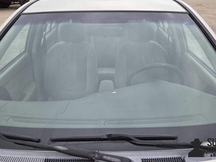 2005-hyundai-elantra-4-door-sedan-image-13