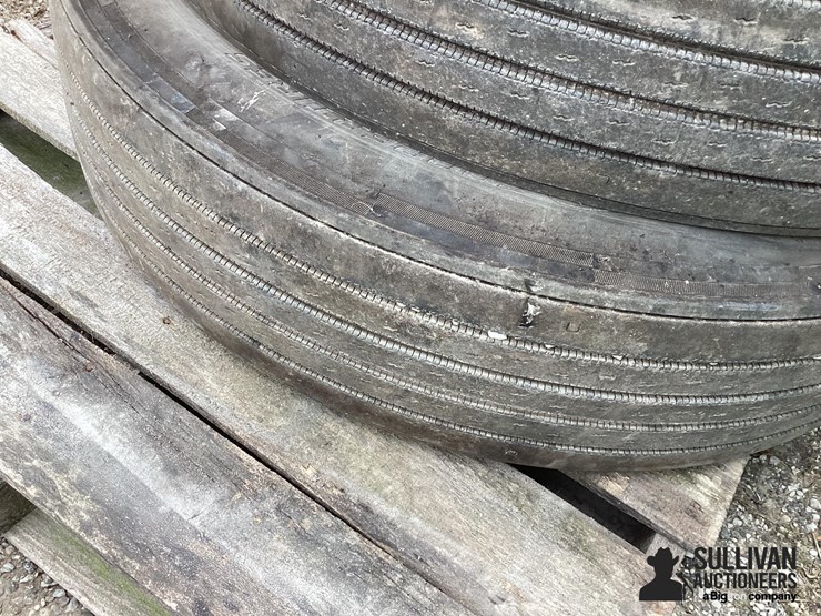 11r24.5-tires-image-13