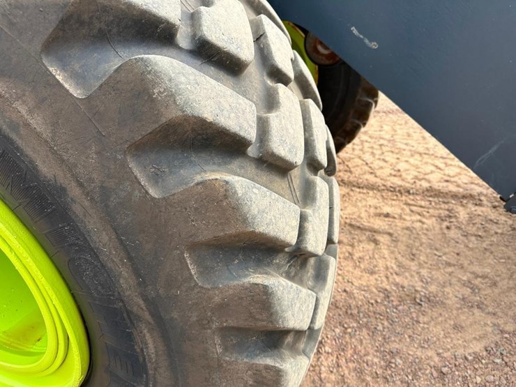 2010-deere-644k-image-9