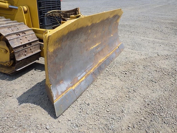 deere-750j-lt-image-8