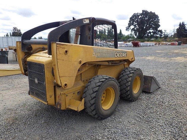 john-deere-skid-steer-loader-image-4